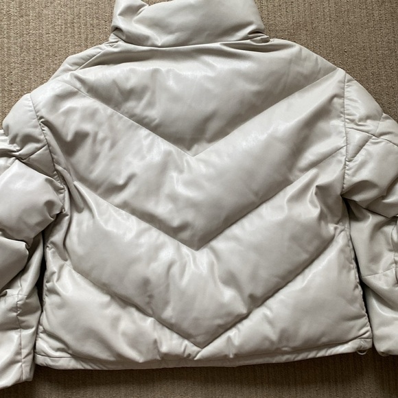 Wilfred The Cloud Puff, Matte Pearl, vegan leather, L - Picture 8 of 13